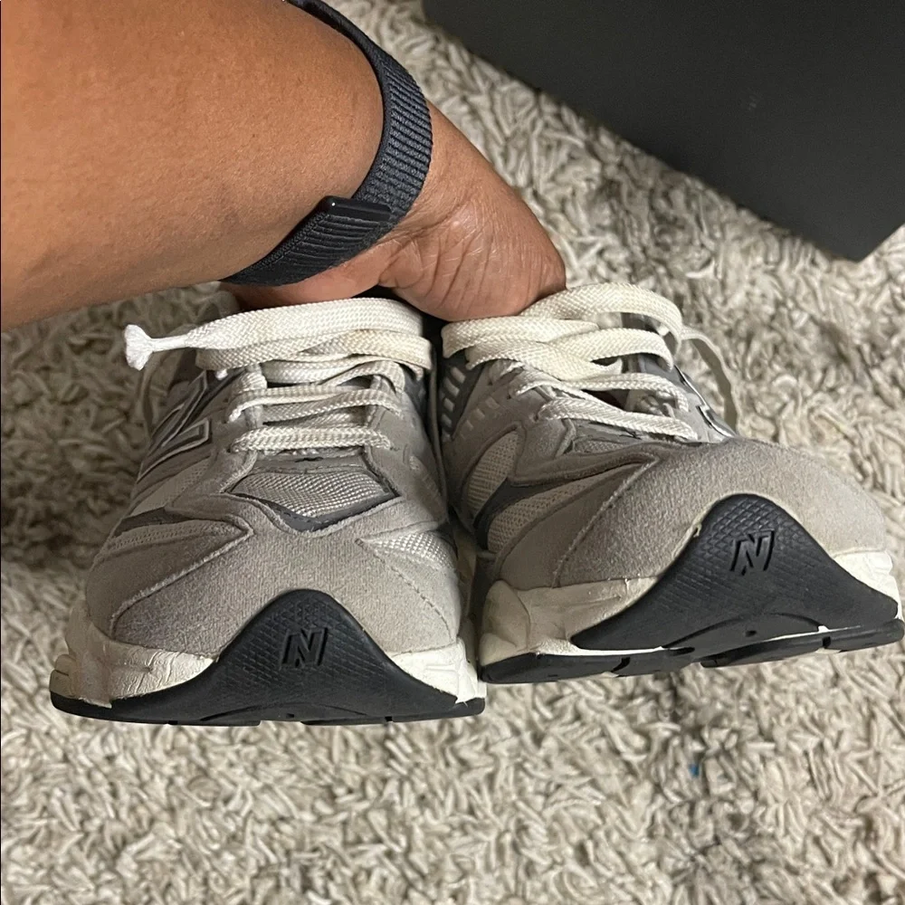 New Balance Kids Sneakers - Gray and Red